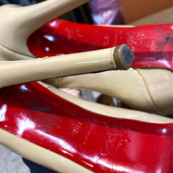 Christian Louboutin patent leather pumps - Picture 5 of 5